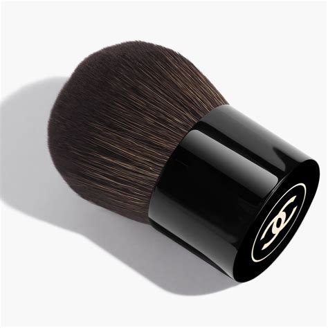 chanel brush 25|Chanel oversize kabuki brush.